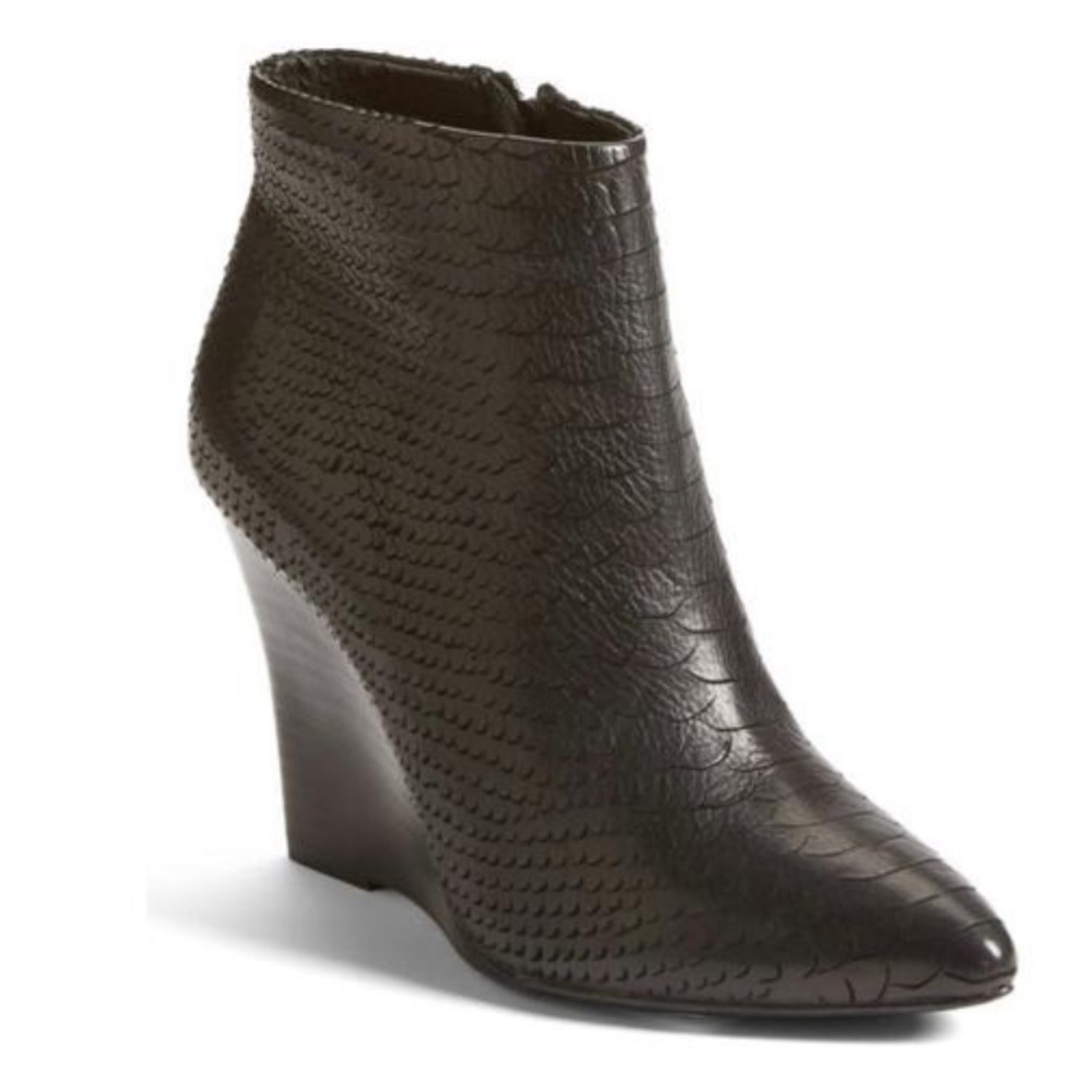 Joie “Jalena” Black booties, sz 9